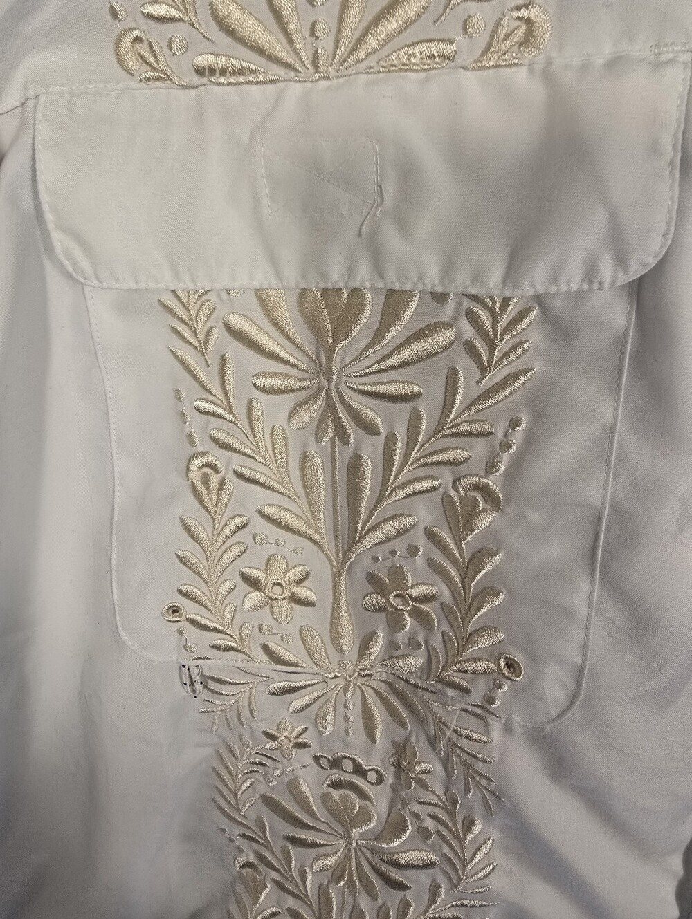 Magellan Fishgear White Embroydered Guayabera S Sleeve Poly Shirt. Mens L - Picture 5 of 13
